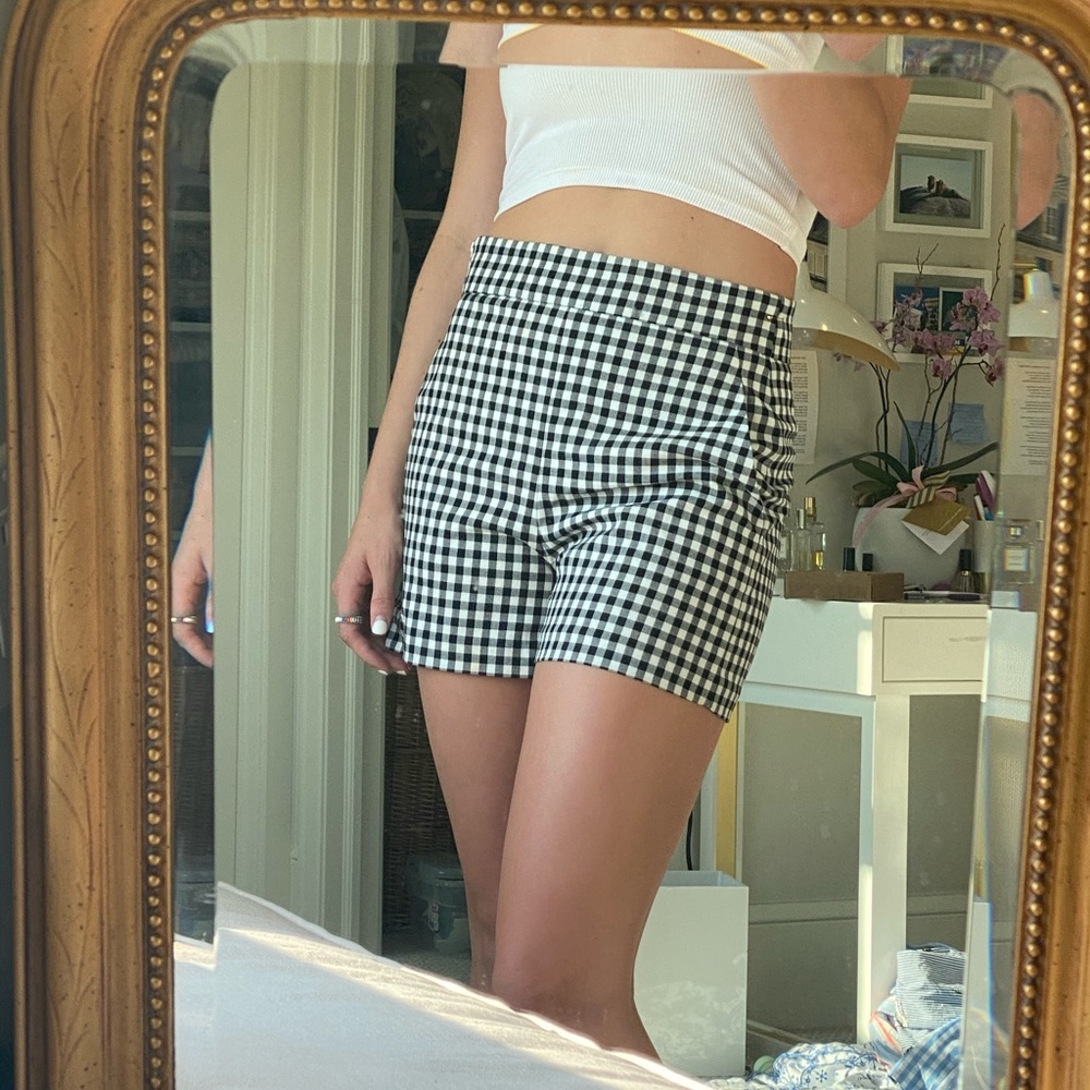 Cutest Zara Gingham shorts!!